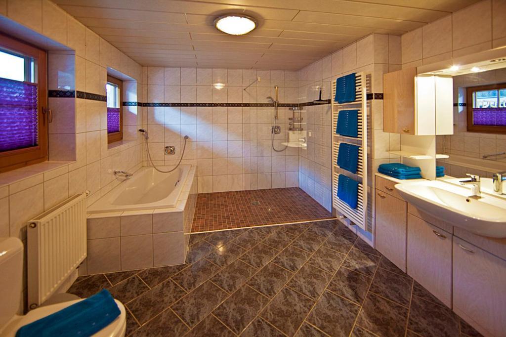 Landhotel Rauchenwalderhof Mayrhofen Szoba fotó