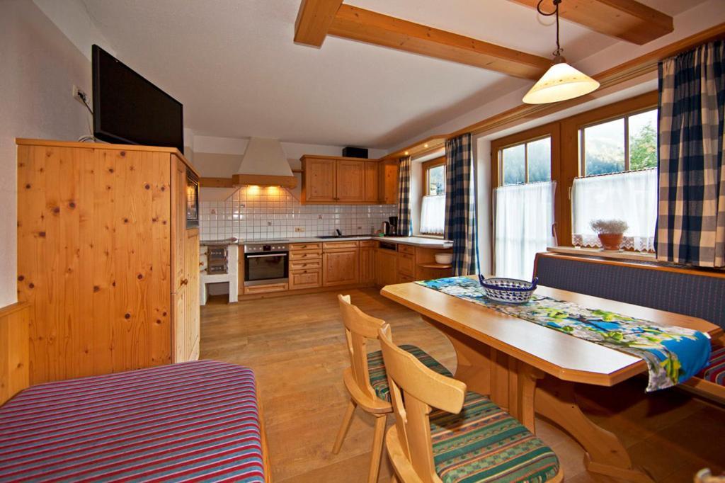 Landhotel Rauchenwalderhof Mayrhofen Szoba fotó