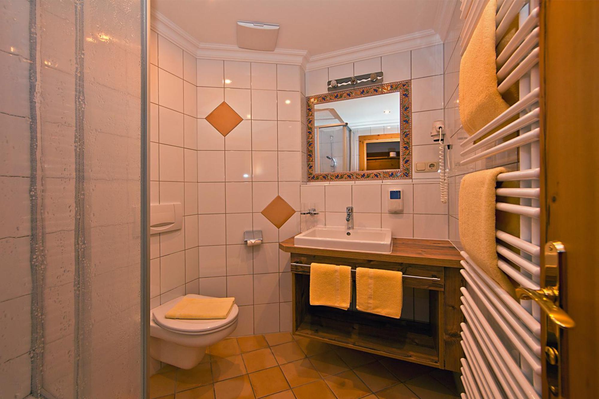 Landhotel Rauchenwalderhof Mayrhofen Szoba fotó