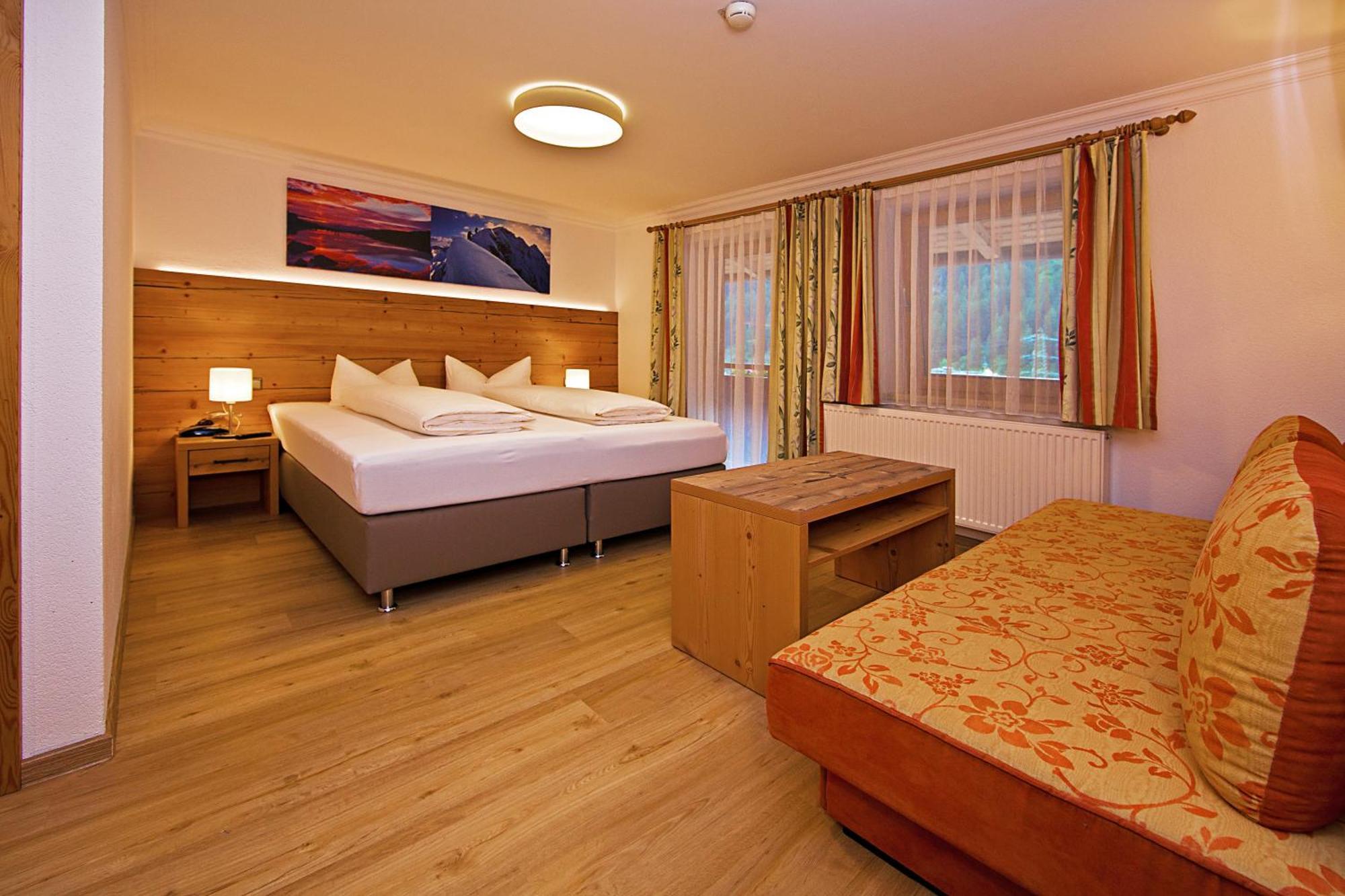 Landhotel Rauchenwalderhof Mayrhofen Szoba fotó