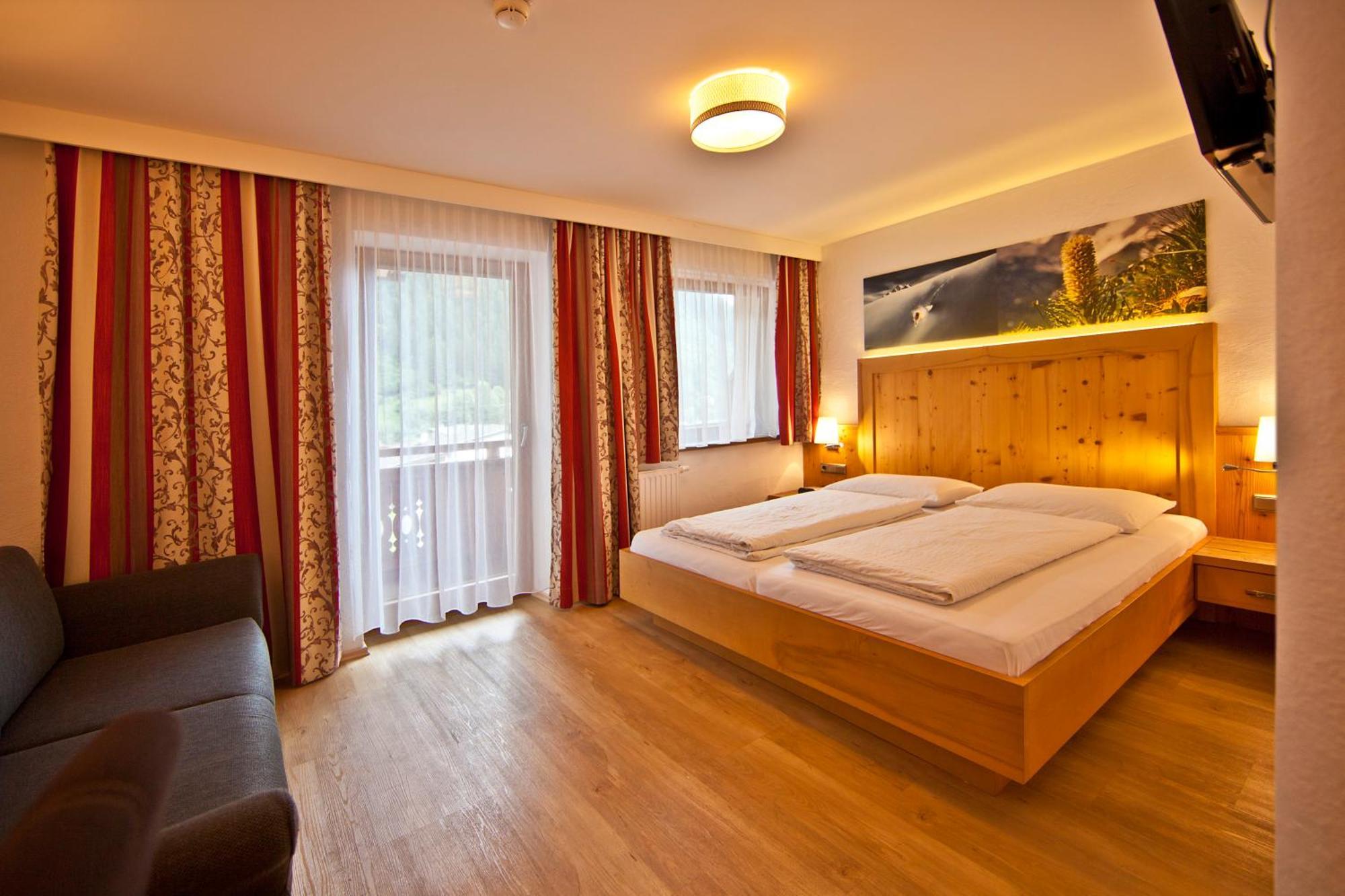 Landhotel Rauchenwalderhof Mayrhofen Szoba fotó