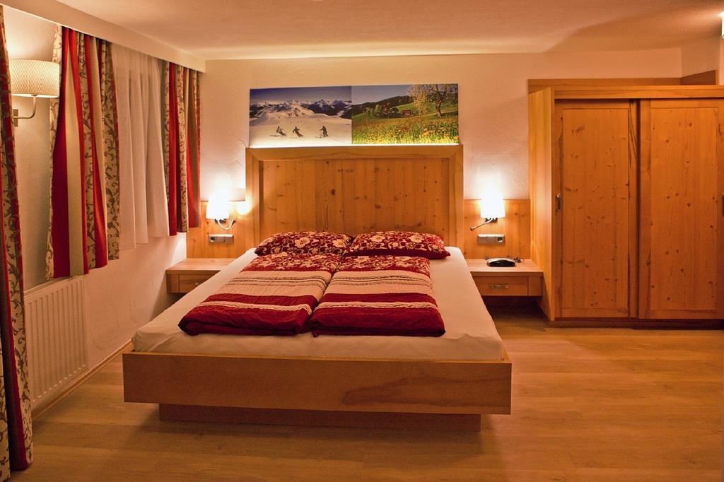 Landhotel Rauchenwalderhof Mayrhofen Szoba fotó